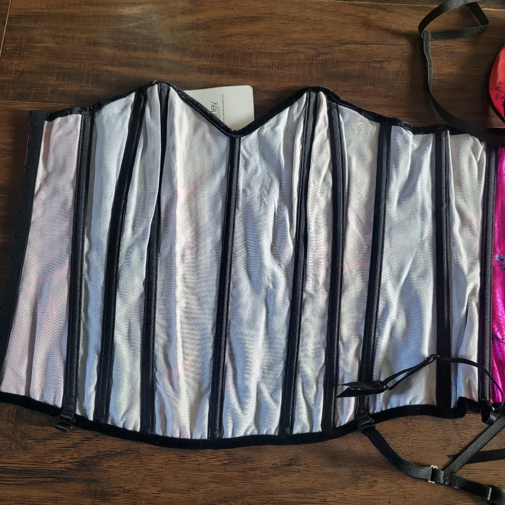 NWT Shirley of Hollywood 2 Pcs Set Intimate Lingerie‎ Corset and G-String Thong